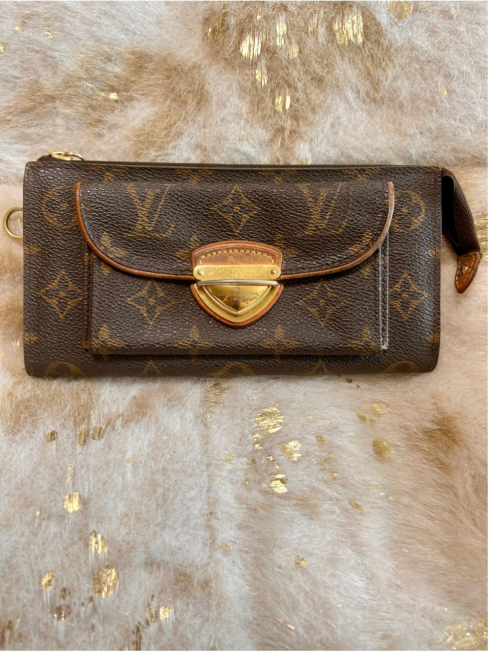 Women's Louis Vuitton Astrid Monogram Wallet One Size Brown Gold
